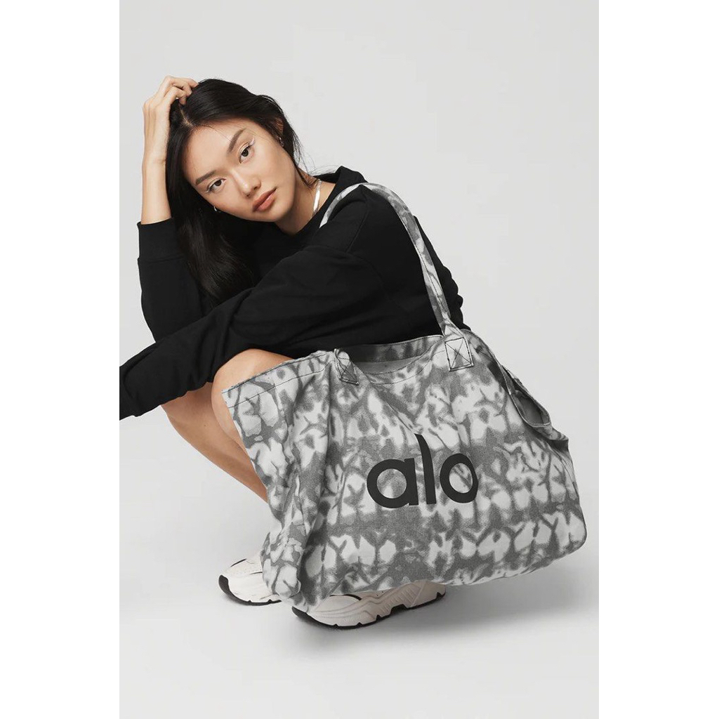 alo yoga iconic shopper tote tie dye original 100%
