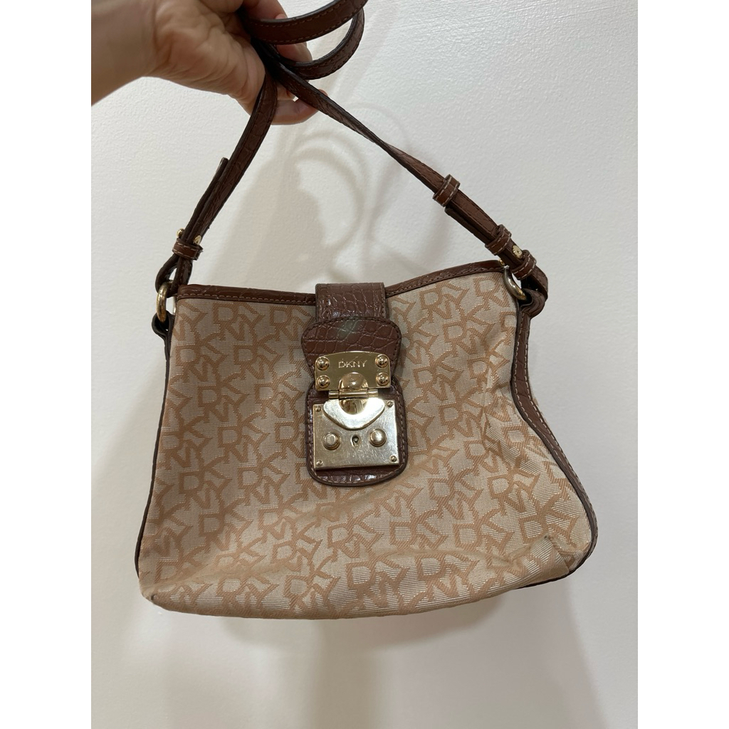 Tas selempang DKNY original preloved