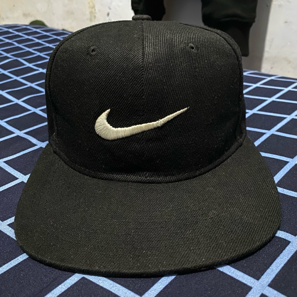 Topi snapback vintage nike second