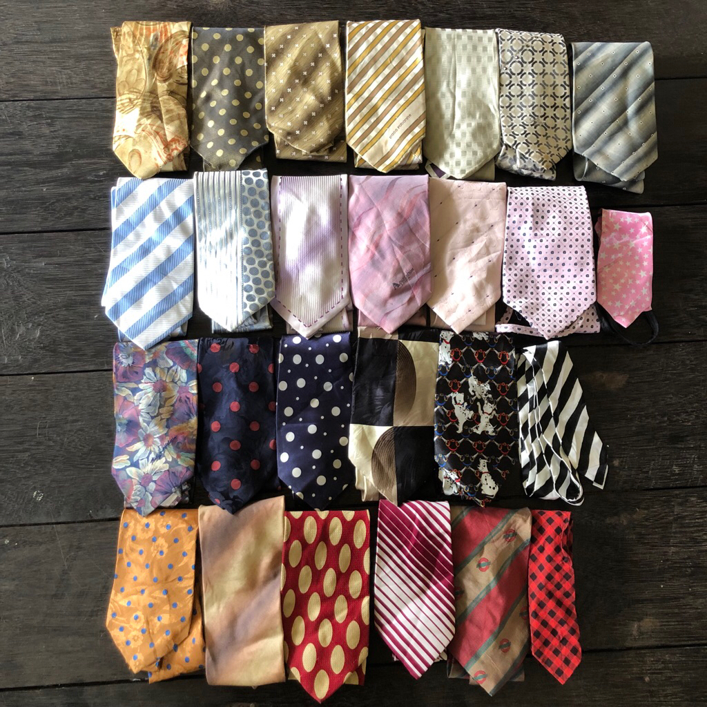 Dasi y2k, dasi vintage, y2k star, dasi kantor, aksesoris y2k, grunge, gothic, cottage core, downtown