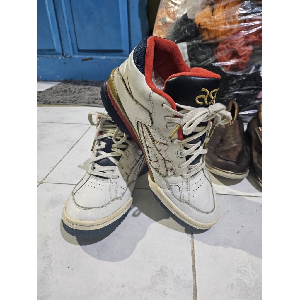 Sepatu second asics gel spotlyte sz 41,5