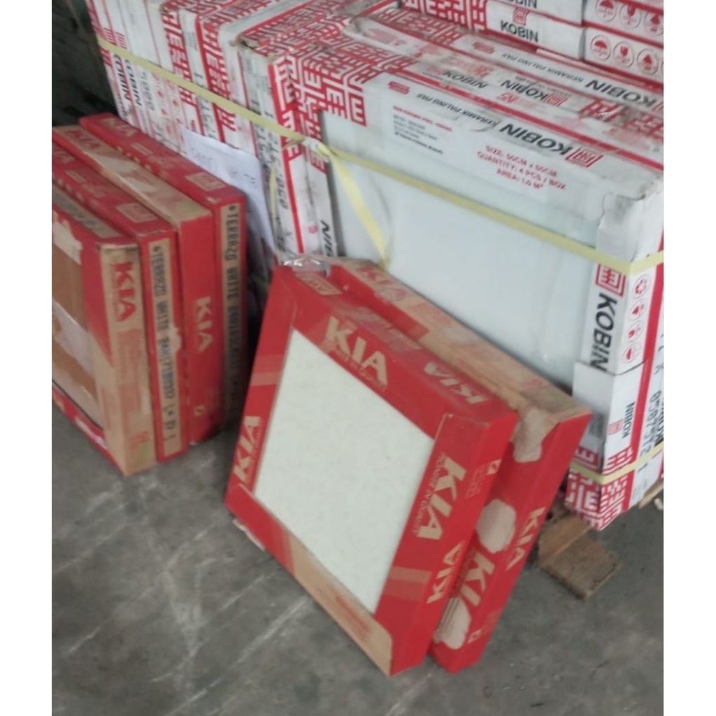 keramik KIA terrazo white 40x40 kasar kw 1