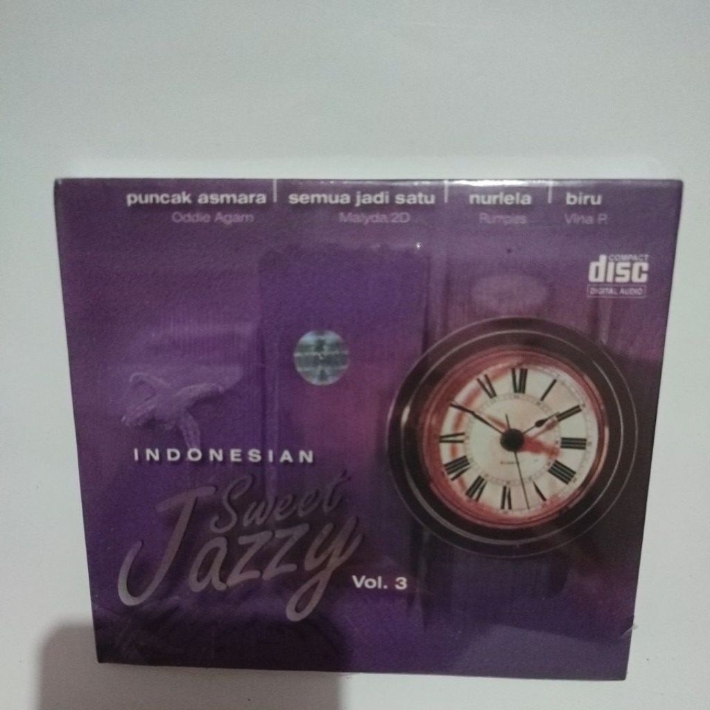CD SWEET JAZZY VOL3 ODDIE AGAM VINA PANDUWINATA TITO SOEMARSONO MUS MUJIONO MALYDA KATIGAS