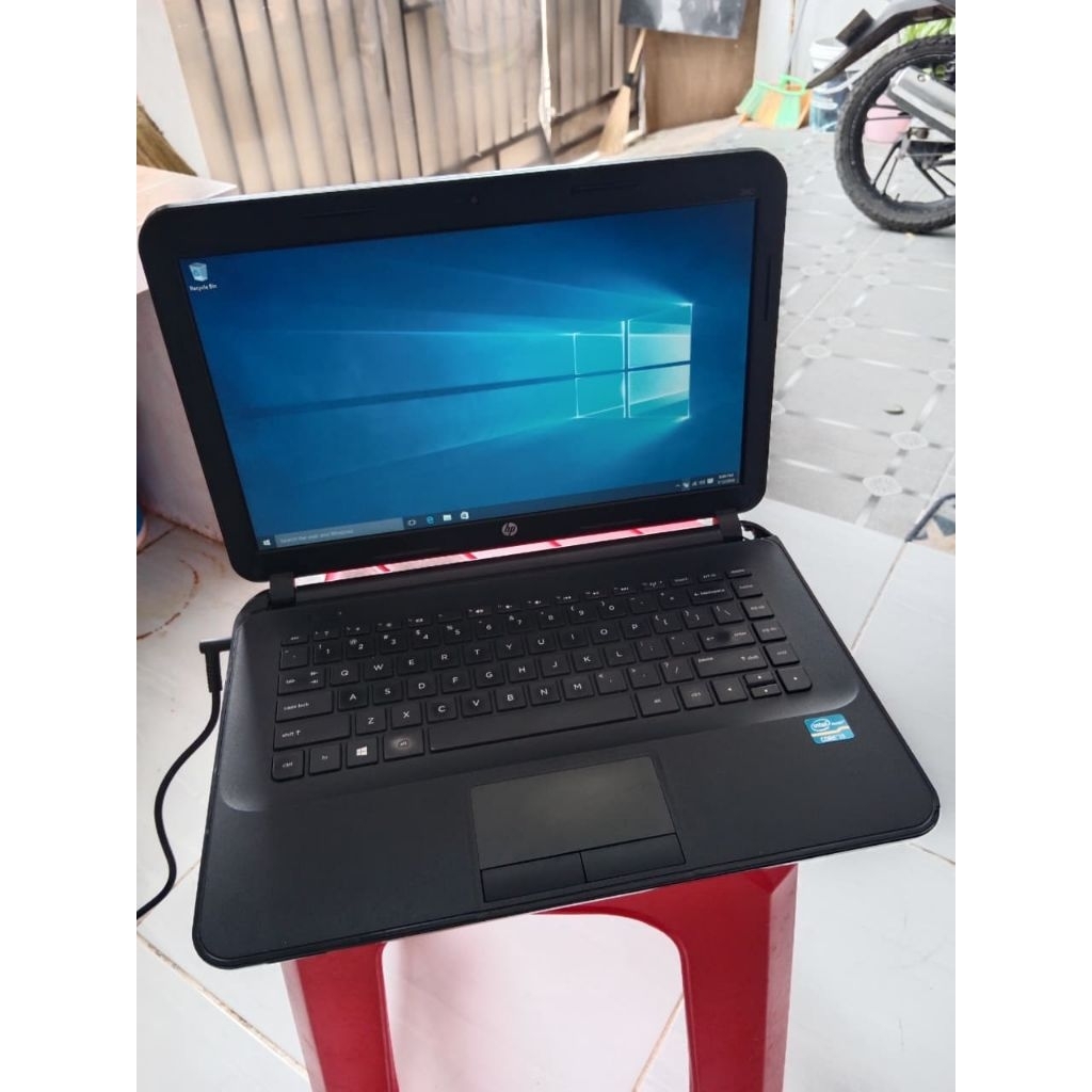 Laptop HP 240 G2 Core i3 Minus Casing batrai