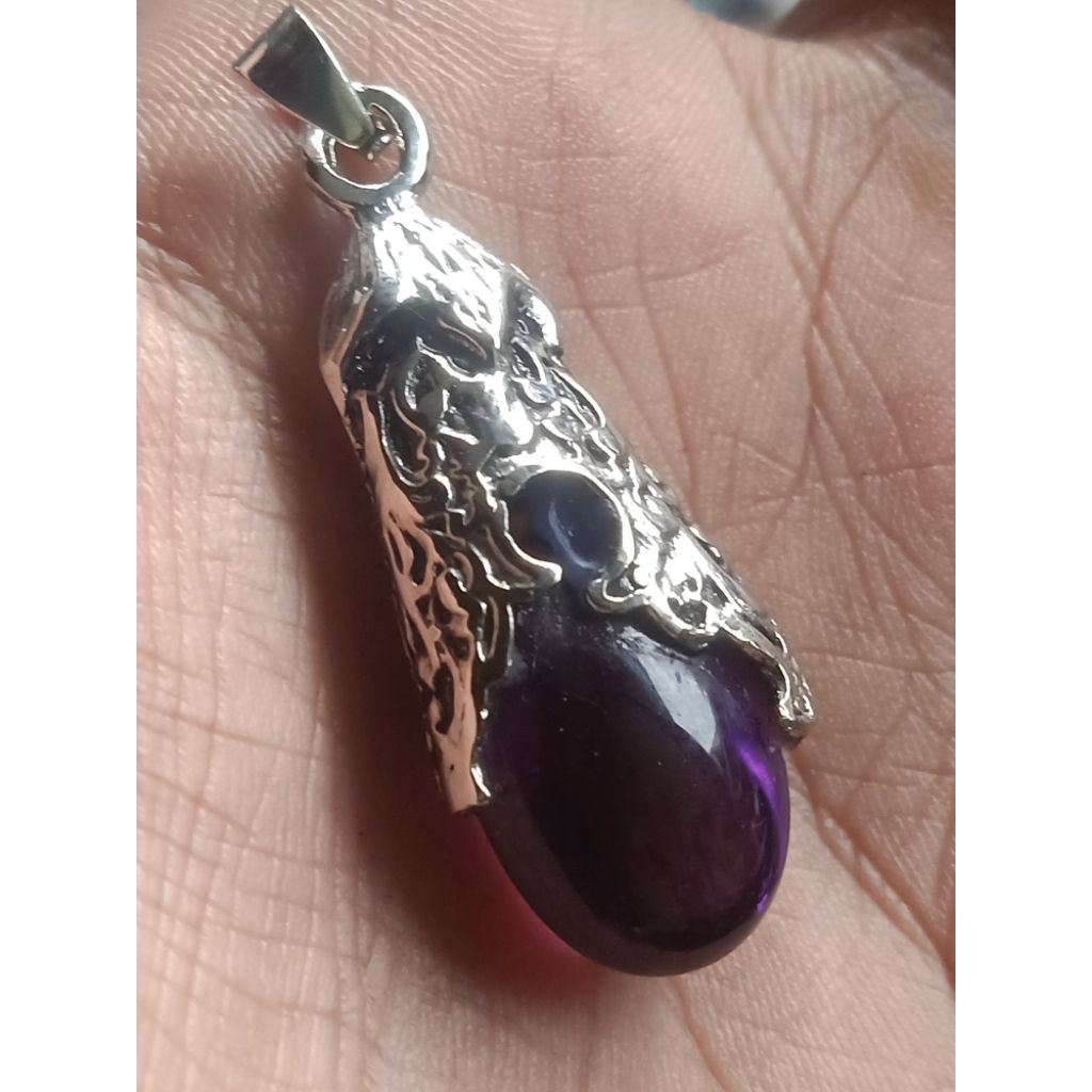 liontin batu kecubung