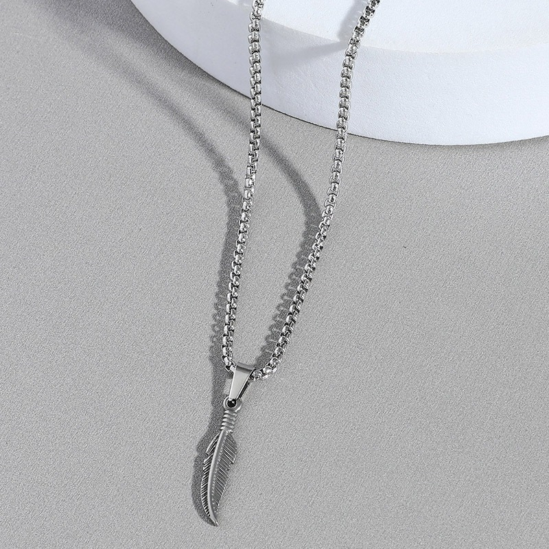Kalung Pria Titanium Liontin Bulu Keren Feathers Bulu Silver Anti Karat Premium Necklace Cowok Etnik