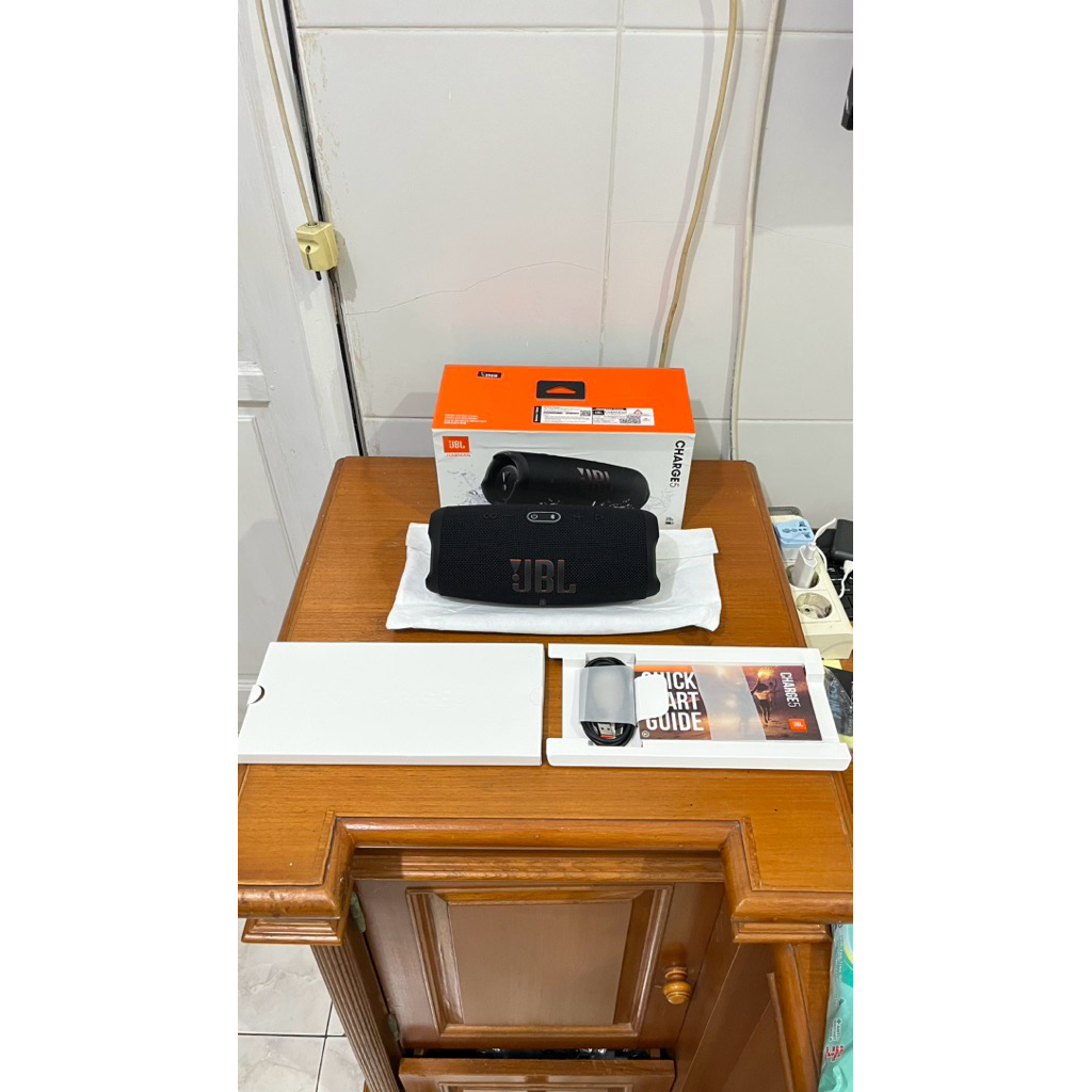 JBL Charge 5 Black Original Fullset New