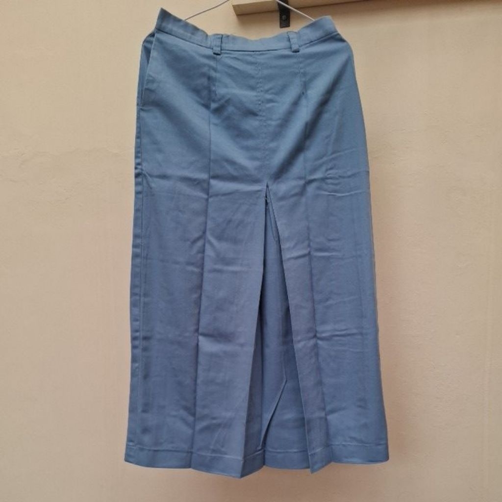 PRELOVED ROK OSIS SMA