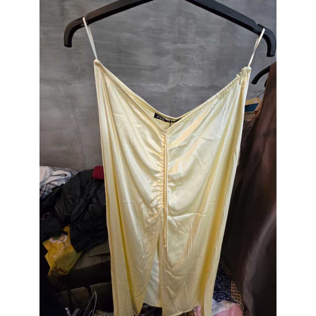 [PRELOVE] Zara Satin Ruched Dress Yellow – Glamorous & Sexy