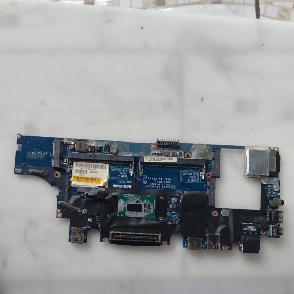Motherboard Laptop Dell Latitude E7240 Rusak Bahan Servis