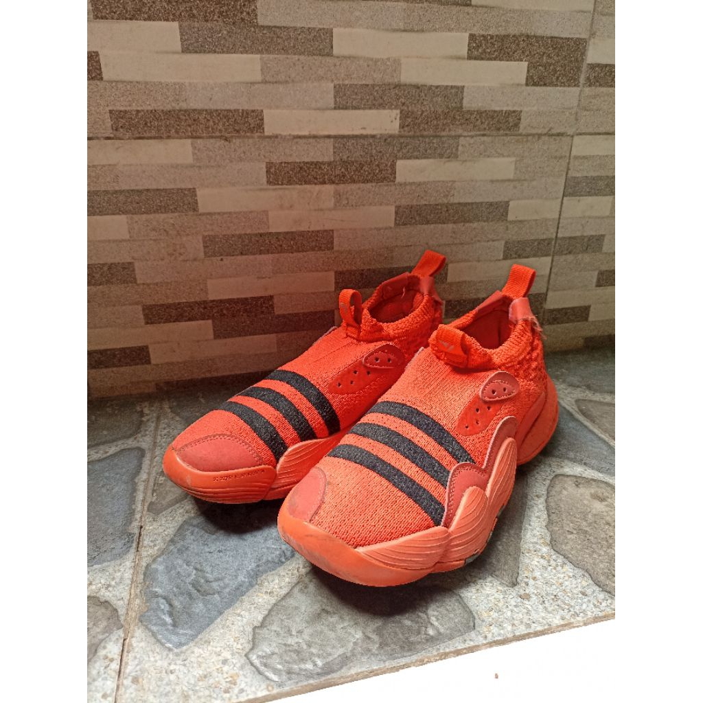 Sepatu Olahraga Basket Adidas Trae Young 2.0 Orange Oren