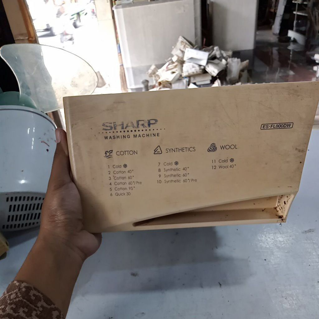 Mesin Cuci Sharp ES-FL800 - Front Loading Putih