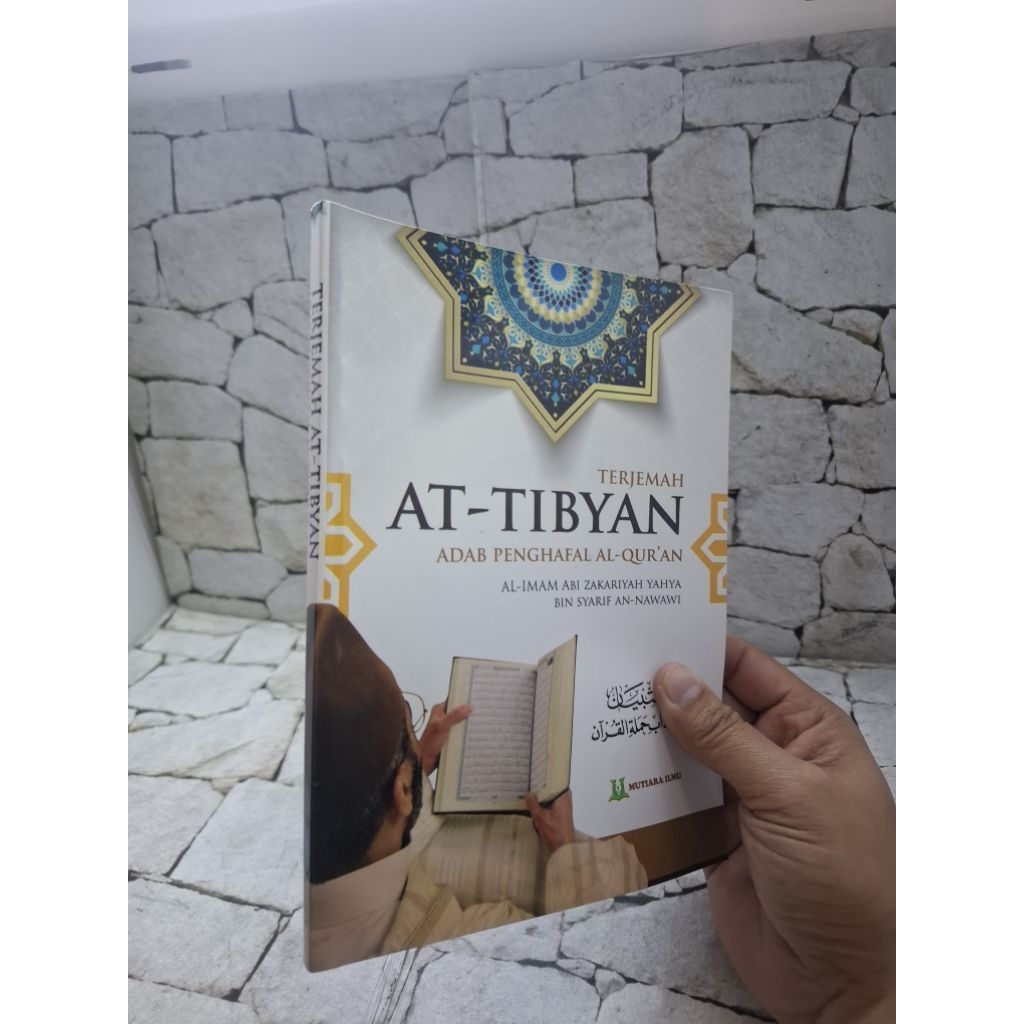 Terjemah At-Tibyan Fi Adab Hamalatil Qur'an Mutiara Ilmu 
