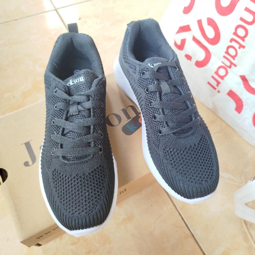 sepatu jackson