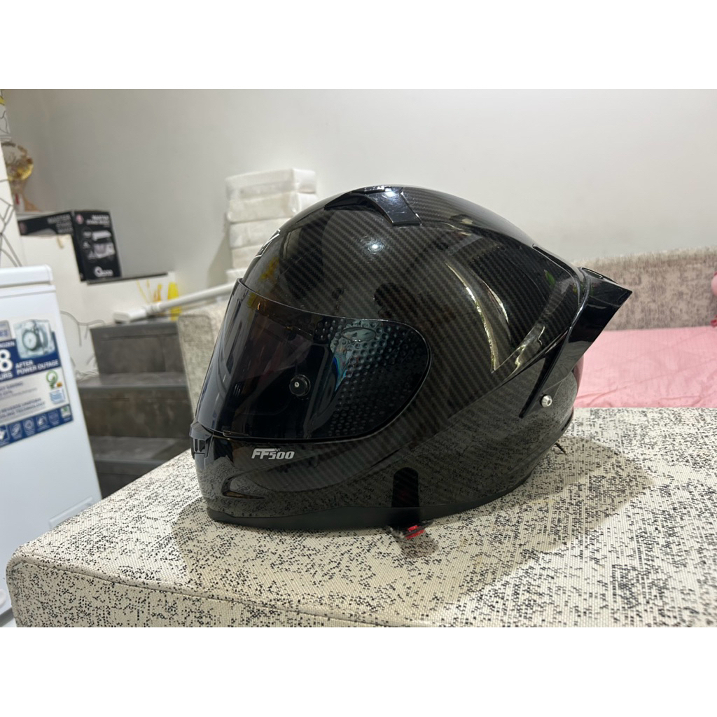 RSV FF500 CARBON GLOSSY HELM FULL FACE SECOND PRELOVED