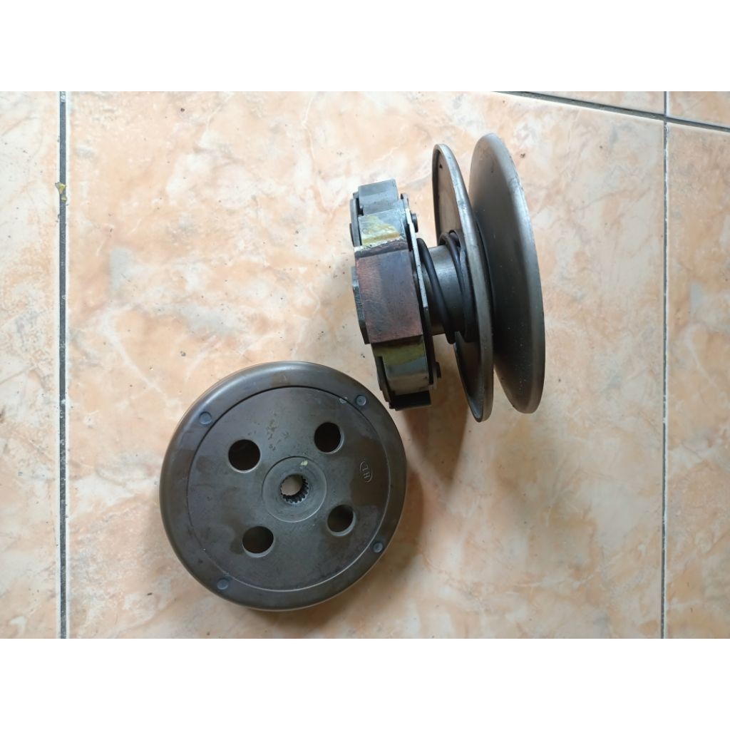 CVT puly Suzuki spin 125, SkyDrive , skywave. ORIGINAL copotan motor