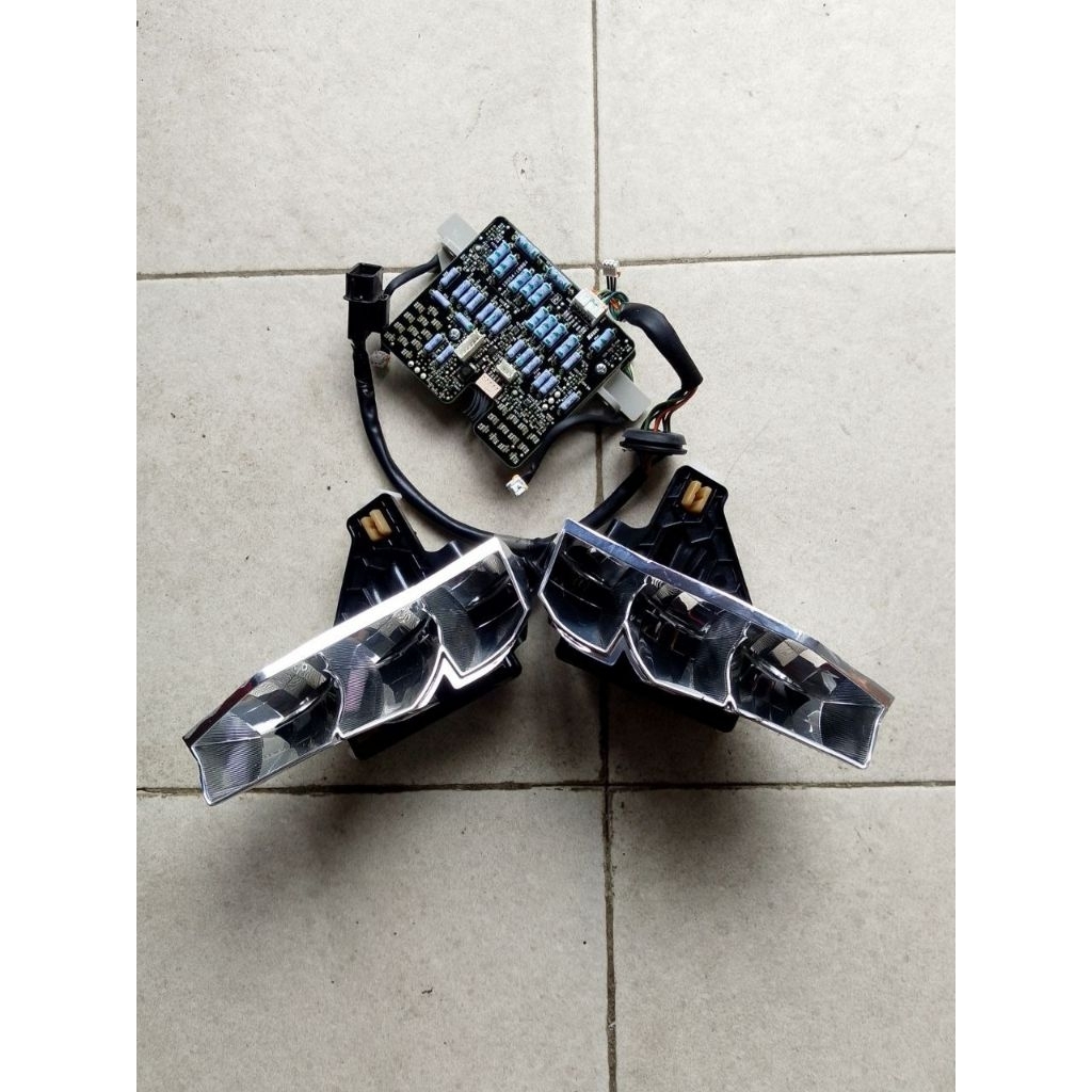 Reflektor CBR 250RR - Lampu LED Depan CBR 250RR Original