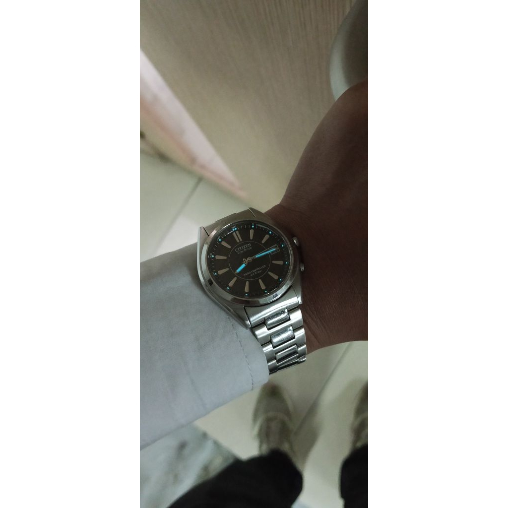 Jam Tangan Citizen Eco - Drive Radio Controlled WR 10 Bar