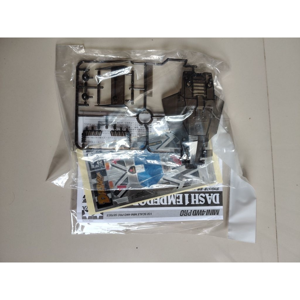 tamiya body Dash emperor black special + decal