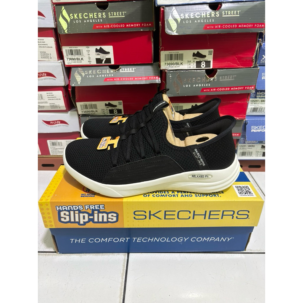 SIZE 38 SEPATU SKECHERS RELAXED FIT 150353BLK