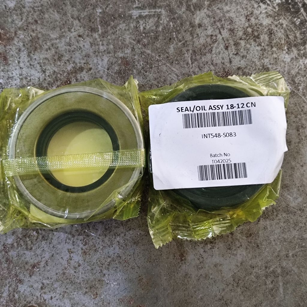SEAL OIL ASSY 18-12 KW 1 CN SEAL SHAFT PTO BELAKANG FOR ISEKI NT-540F NT-548F, NT-554F