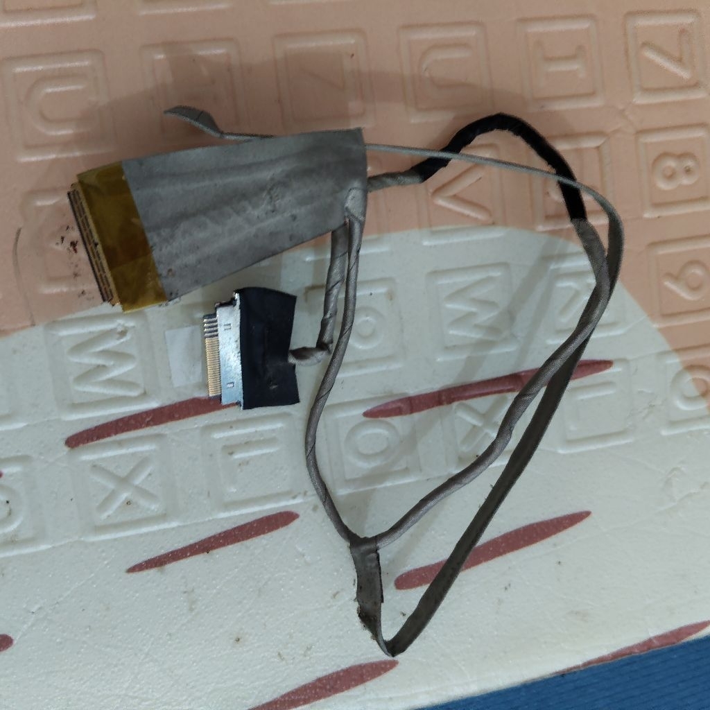 fleksibel flexsibel lcd laptop ACER 4738z