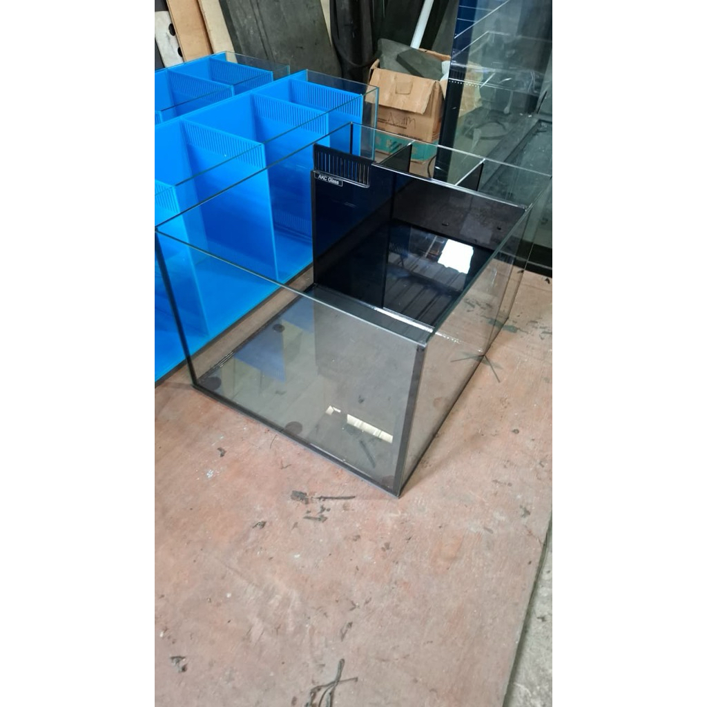 Aquarium air laut dengan filter 40x50x30