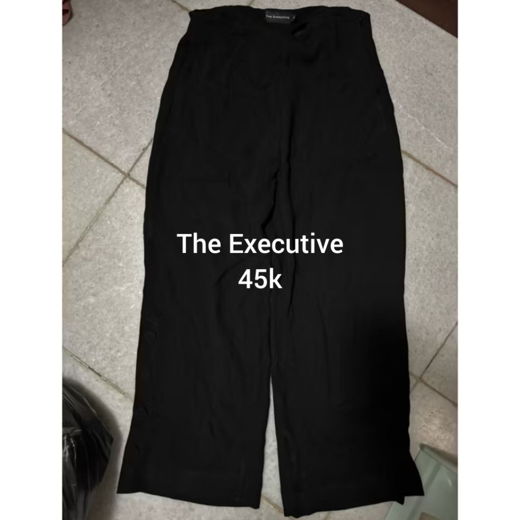 [PL] The Executive - Celana Hitam