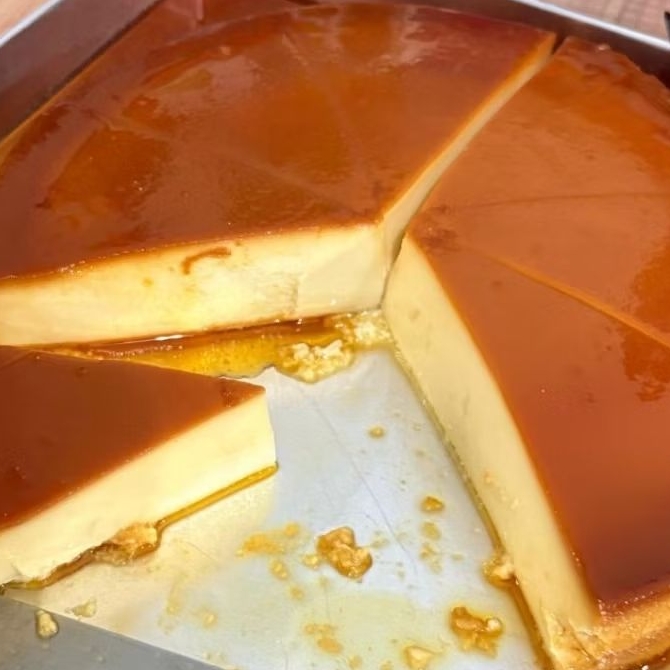 Quesillo (cheesecake caramel)  , Banana Puding , Strawberry Puding , Tiramisu Cheesecake , Cheesecui