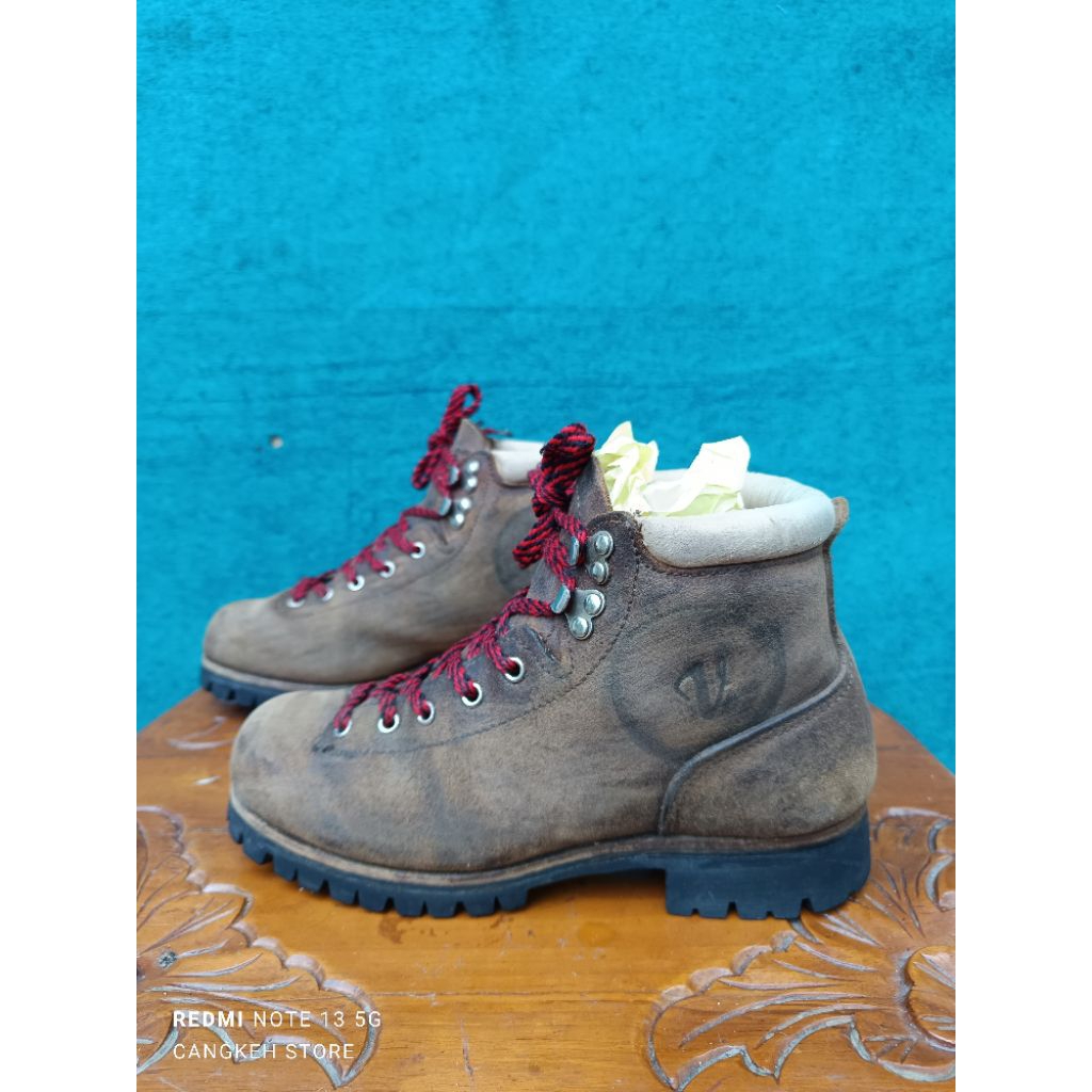 Vasque size 38 insole 24cm, sepatu outdoor, sepatu gunung, sepatu hiking, sepatu lapangan, sepatu ke