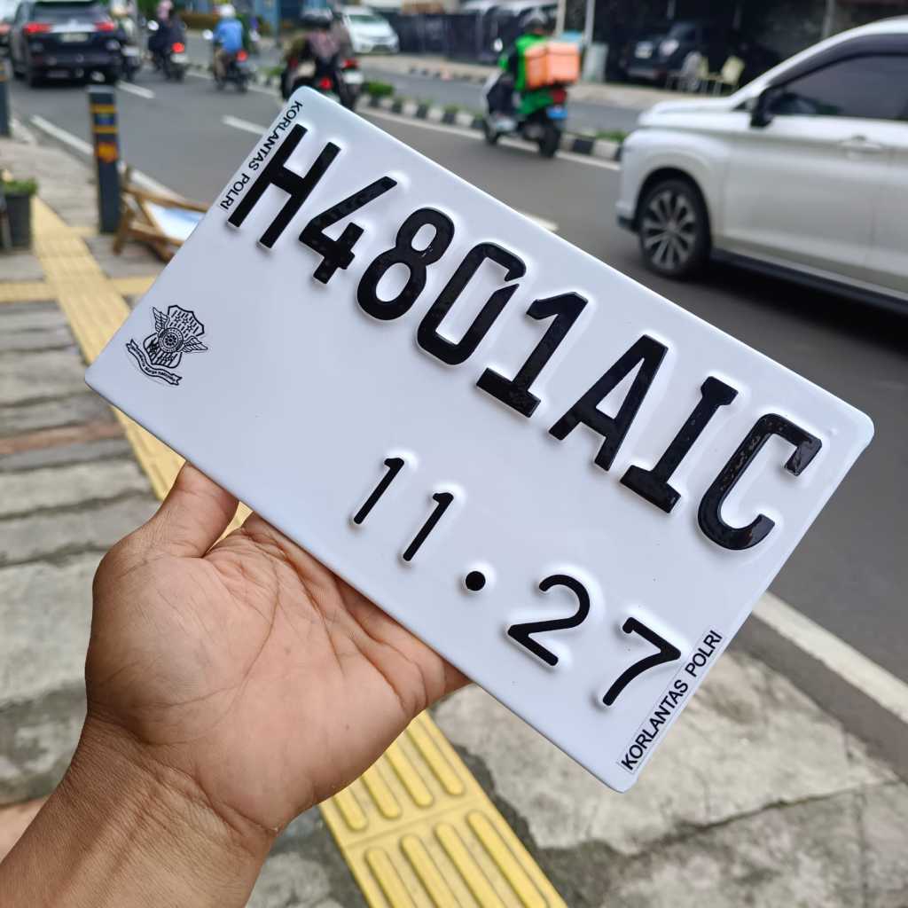 Plat Motor Kotak Custom Versi Thailand Baut Tanam Ukuran 12 x 23 Font Terbaru PREMIUM