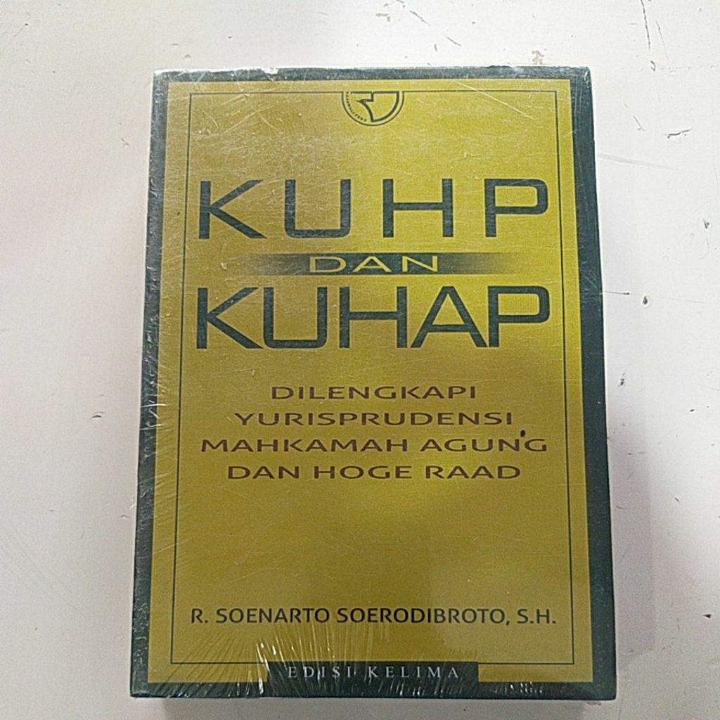 Buku KUHP DAN KUHAP