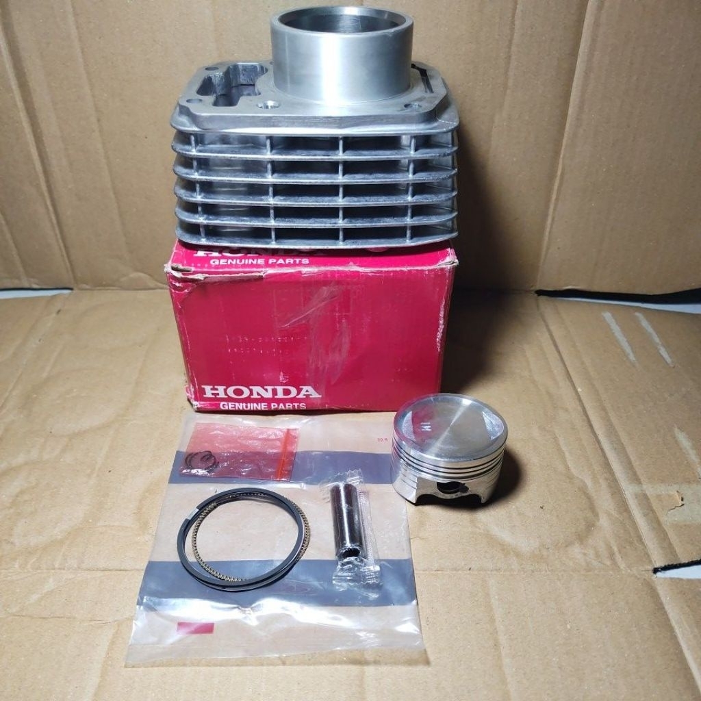 BLOK MESIN 12100-KYE-900 HONDA NEW MEGAPRO MONOSHOCK VERZA 150 CRF 150L CB150