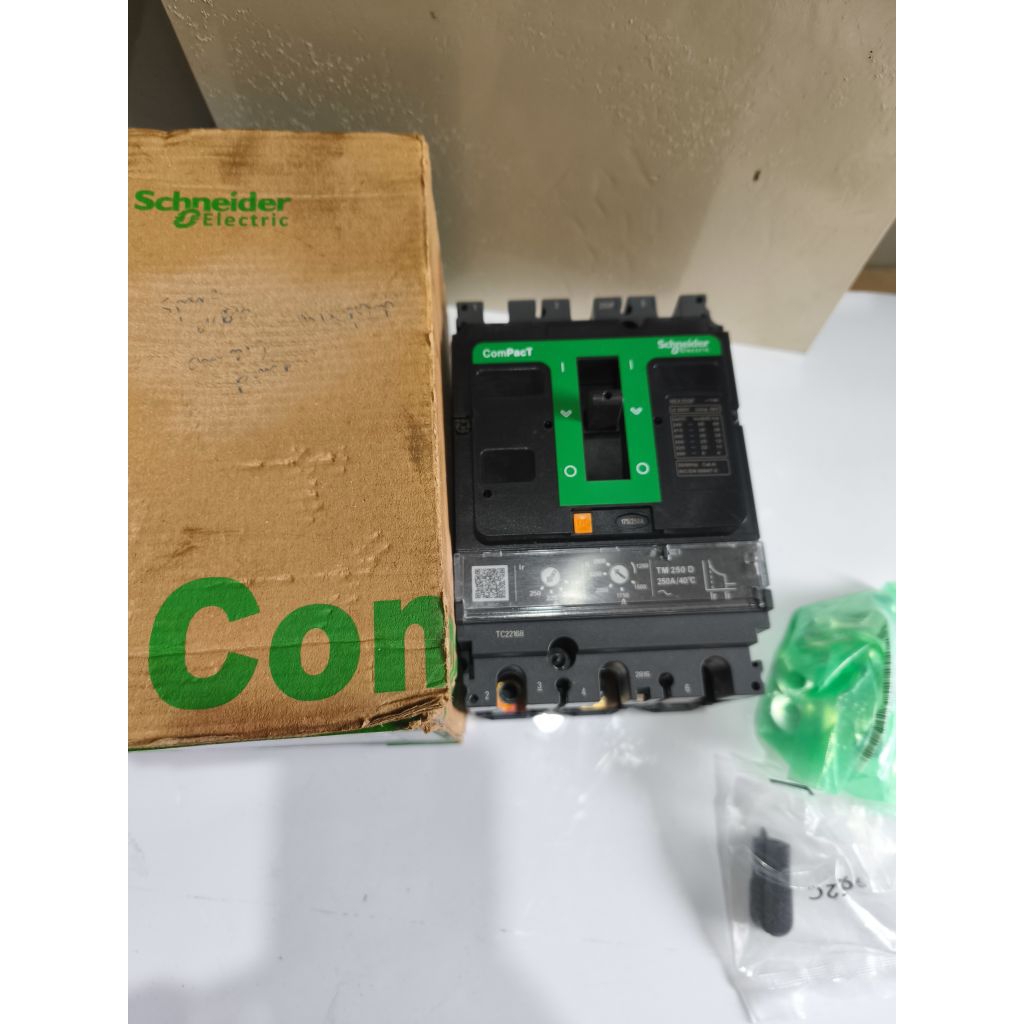 MCCB SCHNEIDER NSX250F 250 A 3 PHASE // MCCB 250 AMPER