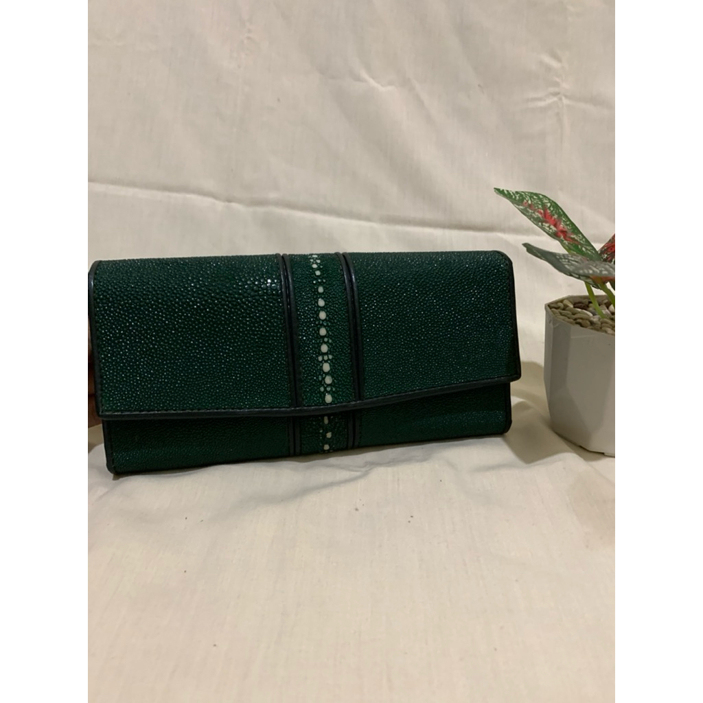 Preloved dompet kulit ikan pari