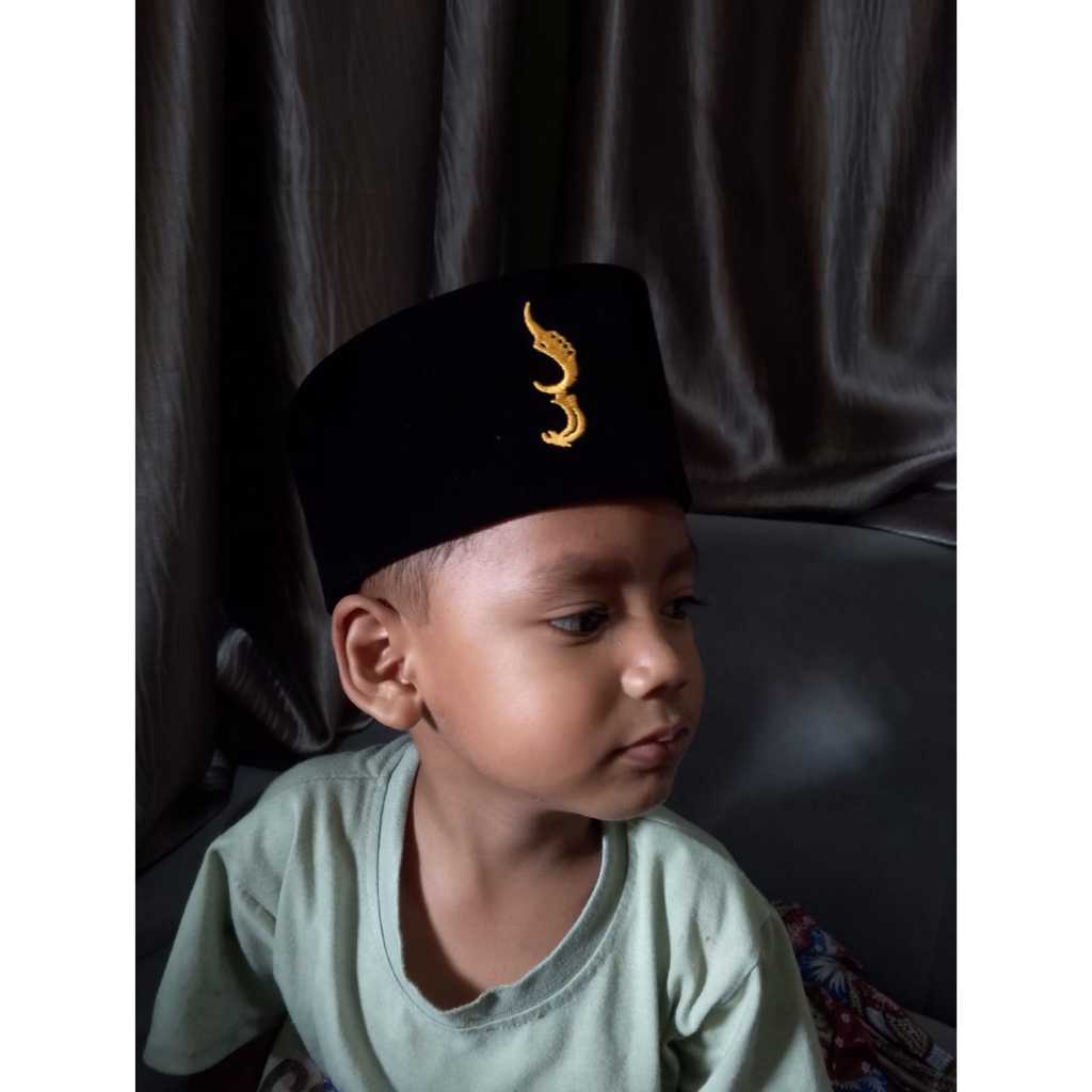 Peci Songkok Hitam Logo Kujang Emas Bahan Bludru