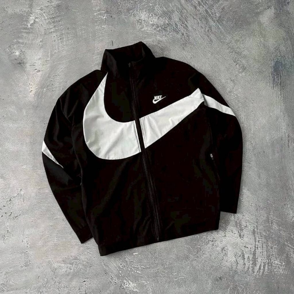 JAKET PERASUT WINDBREAKERS NIKE BIG SWOOSH PRIA WANTIA
