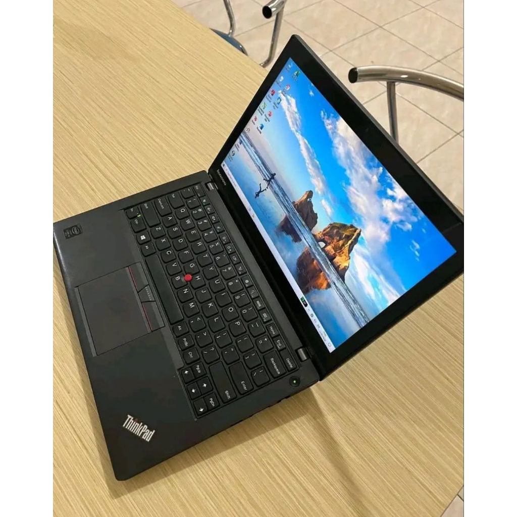 LENOVO THINKPAD X250 TOUCHSCREEN CORE i5 -5 RAM 8GB HDD 1TB SECOND