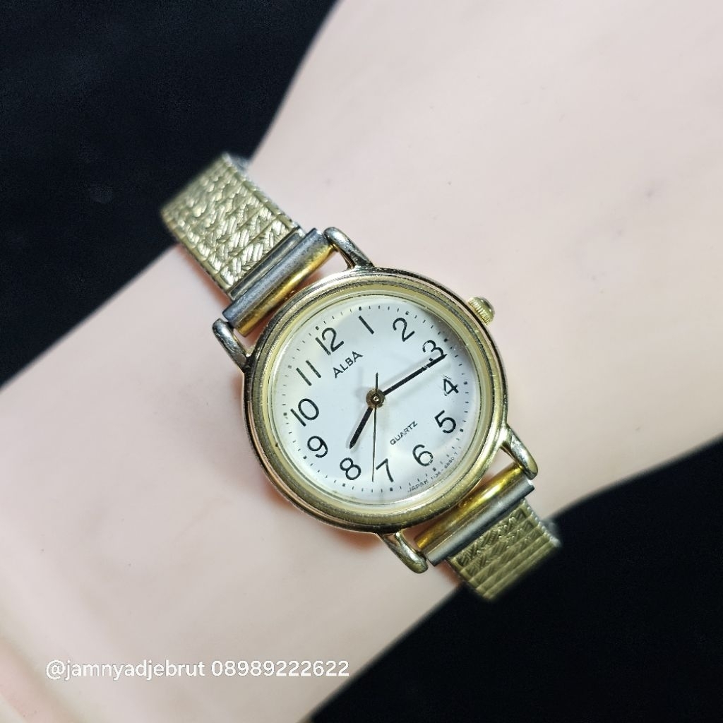 Jam Alba Y136-6A80 Gold White Ladies Vintage Bekas