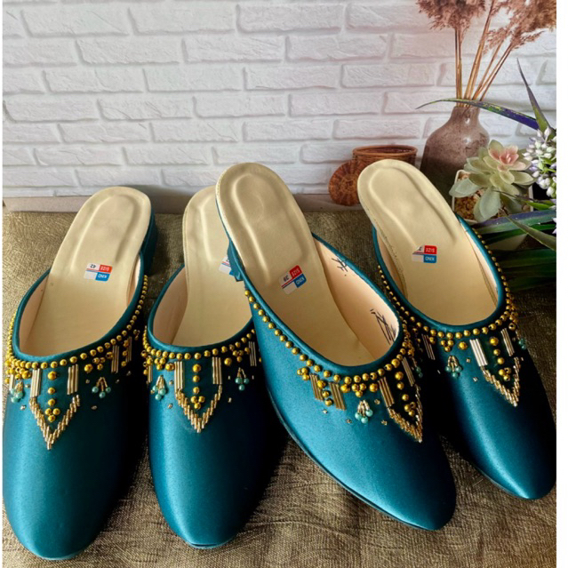 Sendal selop manten warna hijau emerald