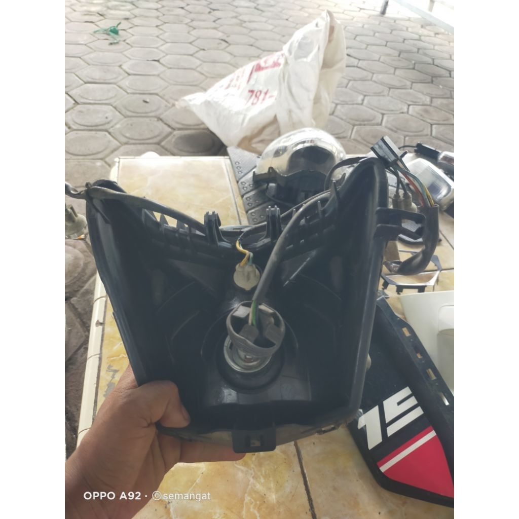 Reflektor lampu depan Honda beat ori