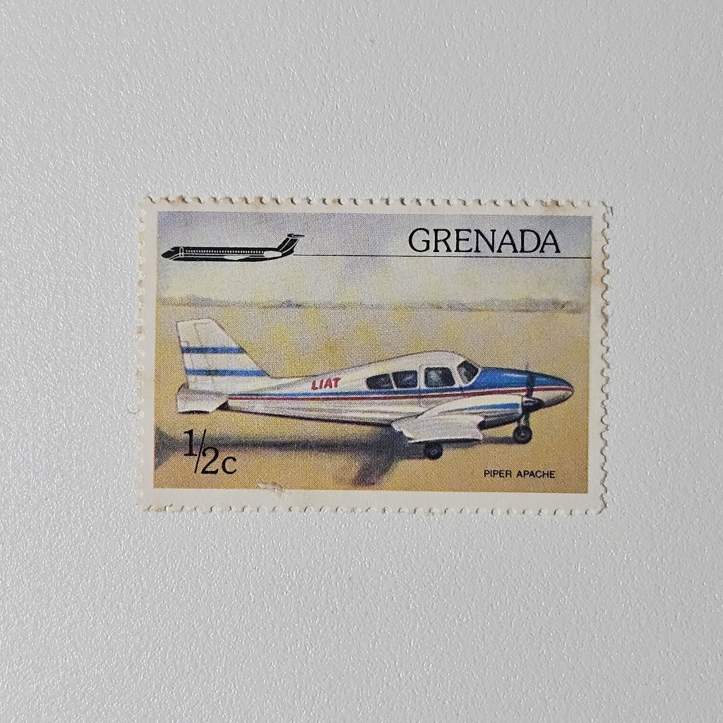 Perangko Luar Negeri Grenada: Pesawat Piper Apache (Vintage 1970)