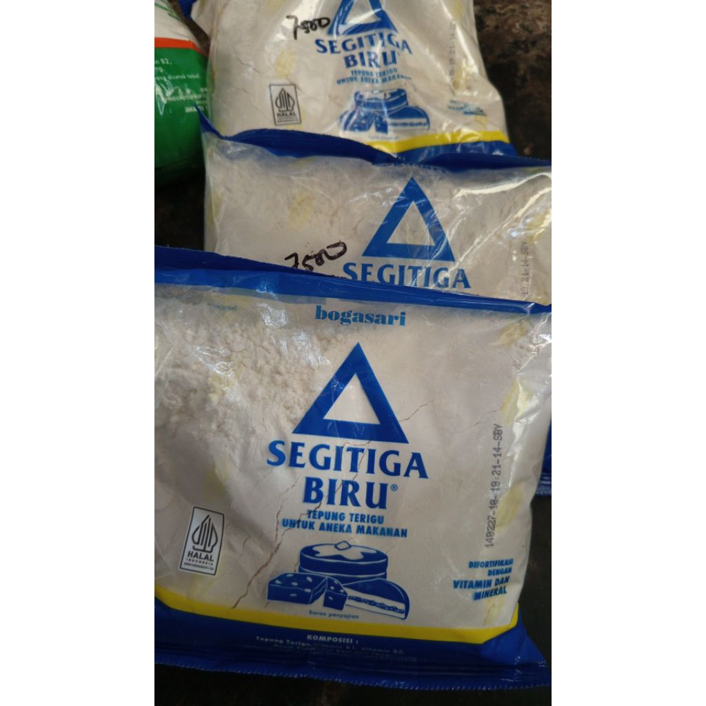 Tepung Terigu Segitiga Biru 500 gr