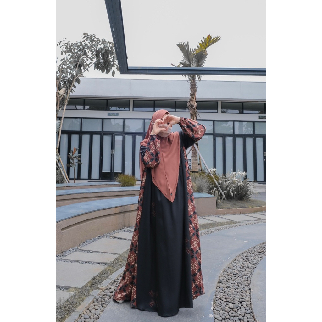 Gamis Ribbontartan dan Batik pattern by Zafeetri