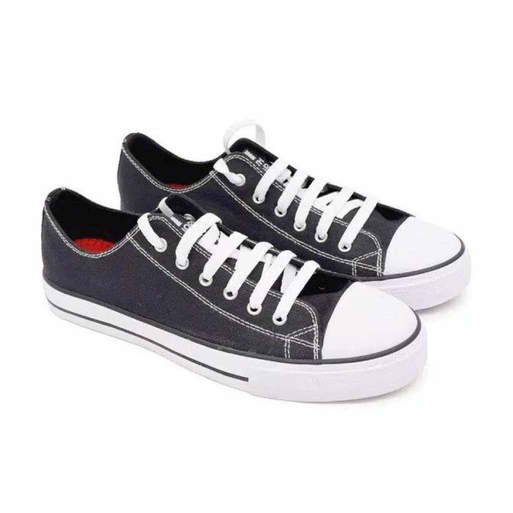 North Star Sepatu Sneakers