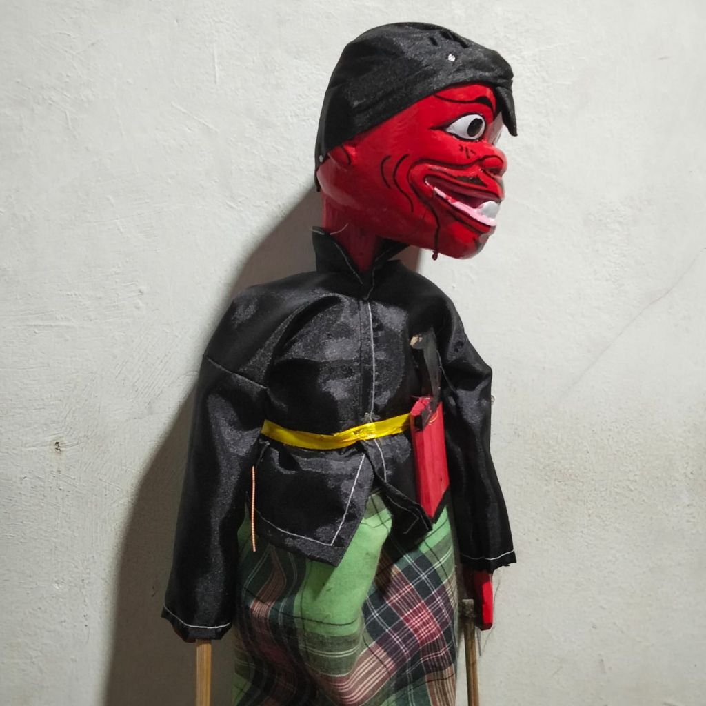 wayang golek kayu cepot bisa buka mulut 40cm