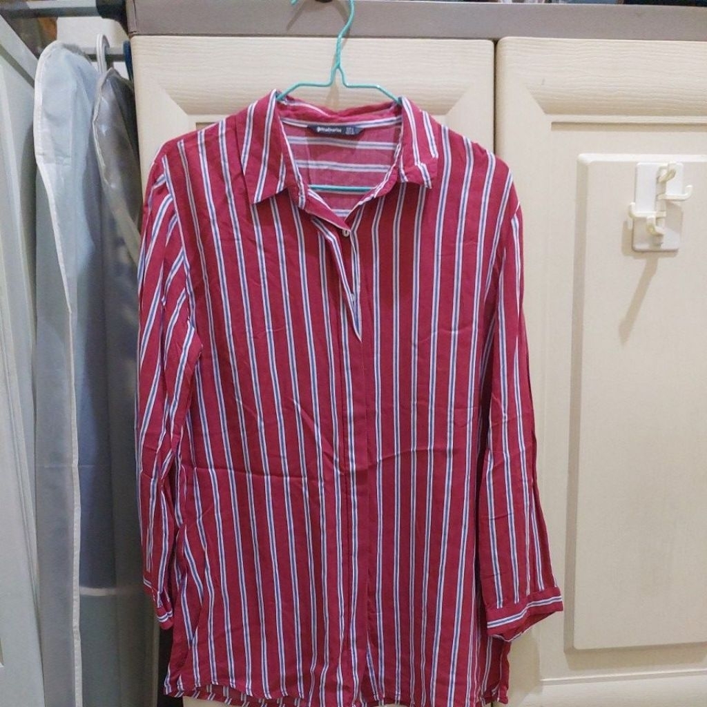 Preloved Kemeja Wanita Salur Stradivarius