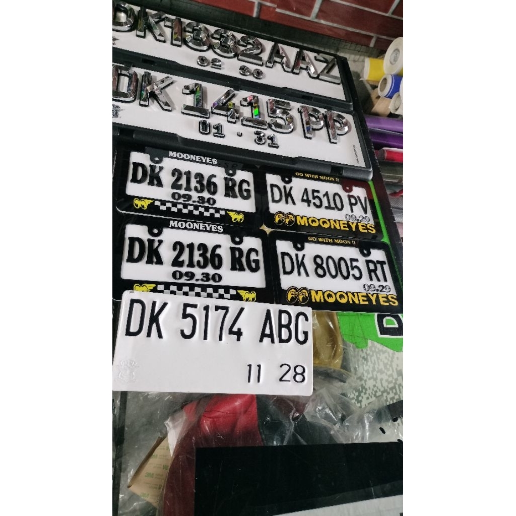 Plat Nomor Motor Custom - Desain Minimalis, Gratis Custom Nama