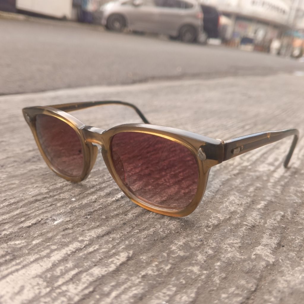 frame kacamata hitam ao American optical