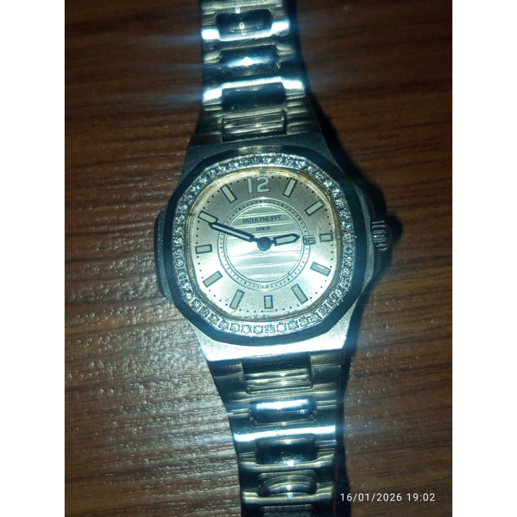 jam tangan wanita patek Philippe  Nautilus